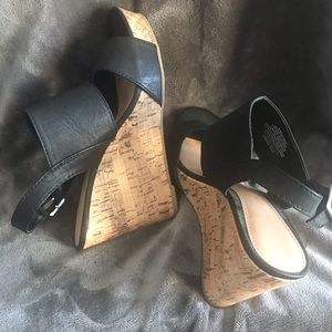 Black Apt.9 women’s sz 8 wedge sandal